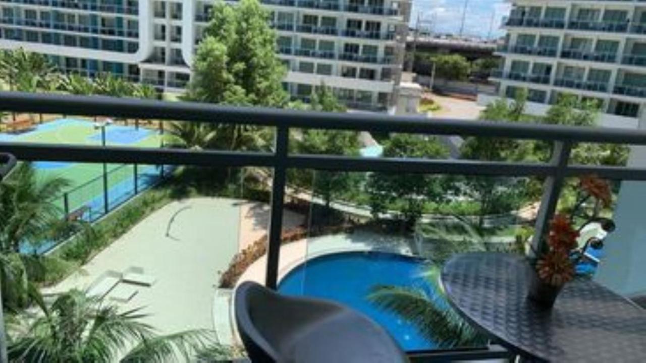 Azure C2 Balcony Wifi Near Mall Airport Multiple Units Paranaque City Eksteriør billede